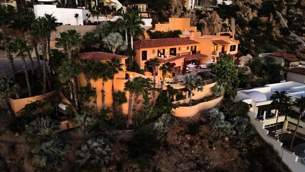 Dream Properties in Club Campestre