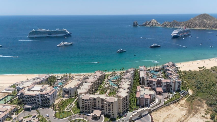 Explore Villa La Estancia Condos and Community Guide